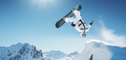 Snowboarding a Flat ECommerce Bootstrap Responsive Web Template